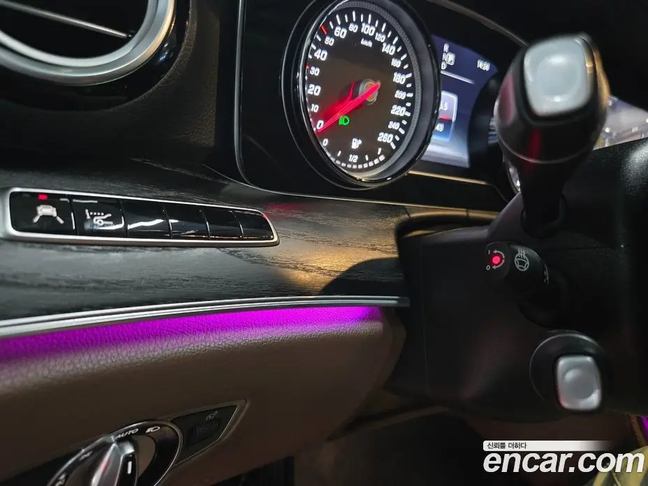 Mercedes-Benz E-Class 2018 1.9 автомат (гидро), фото 14