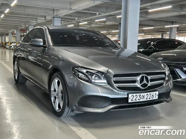 Mercedes-Benz E-Class 2018 1.9 автомат (гидро), миниатюра 3