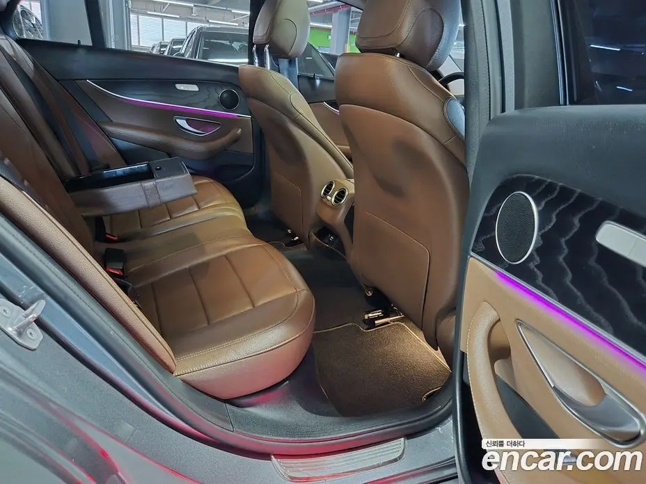 Mercedes-Benz E-Class 2018 1.9 автомат (гидро), фото 9