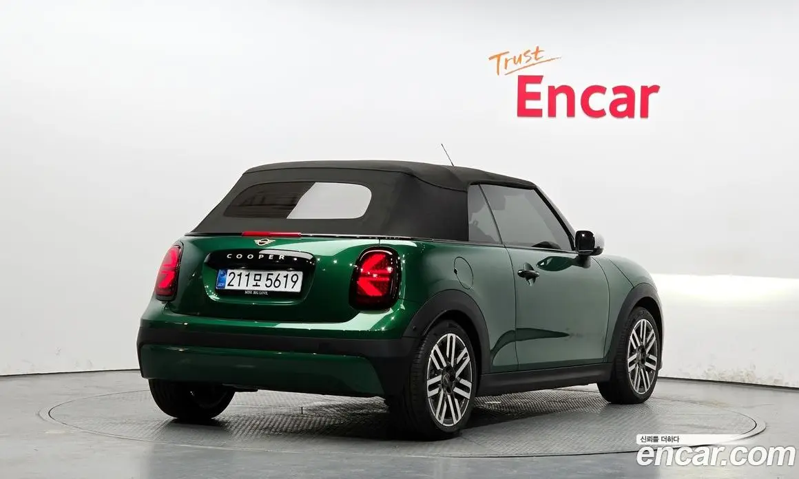 Mini Cooper Convertible 2025 2.0 автомат (гидро), фото 19 Mini Cooper Convertible 2025 2.0 автомат (гидро), фото 19