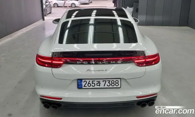 Porsche Panamera 2018 3.0 автомат (гидро), миниатюра 4