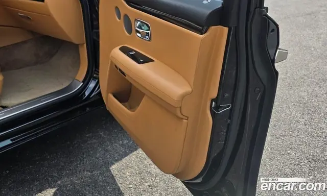 Rolls-Royce Ghost 2021 6.7 автомат (гидро), миниатюра 10