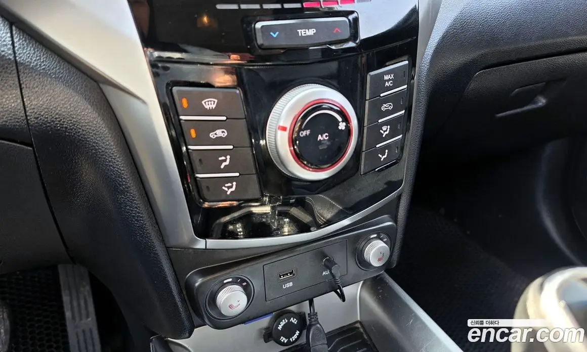 SsangYong TIBOLI 2015 1.6 автомат (гидро), фото 17