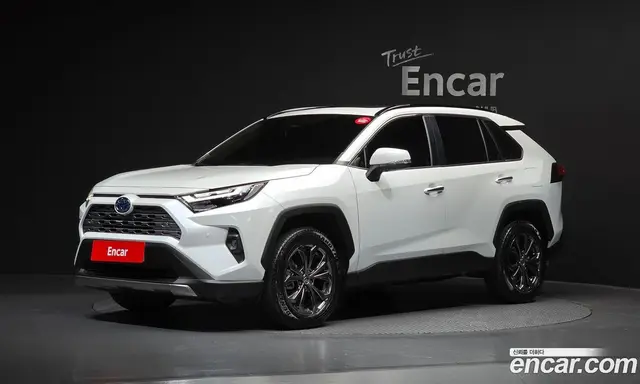 Toyota RAV4, 2024, 32 265 км