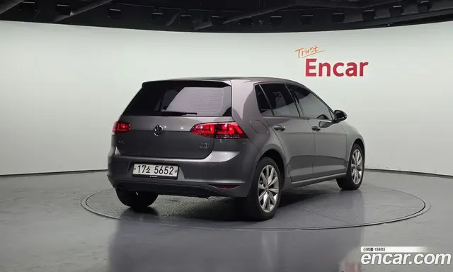 Volkswagen Golf 2014 1.6 автомат (гидро), миниатюра 2 Volkswagen Golf 2014 1.6 автомат (гидро), миниатюра 2