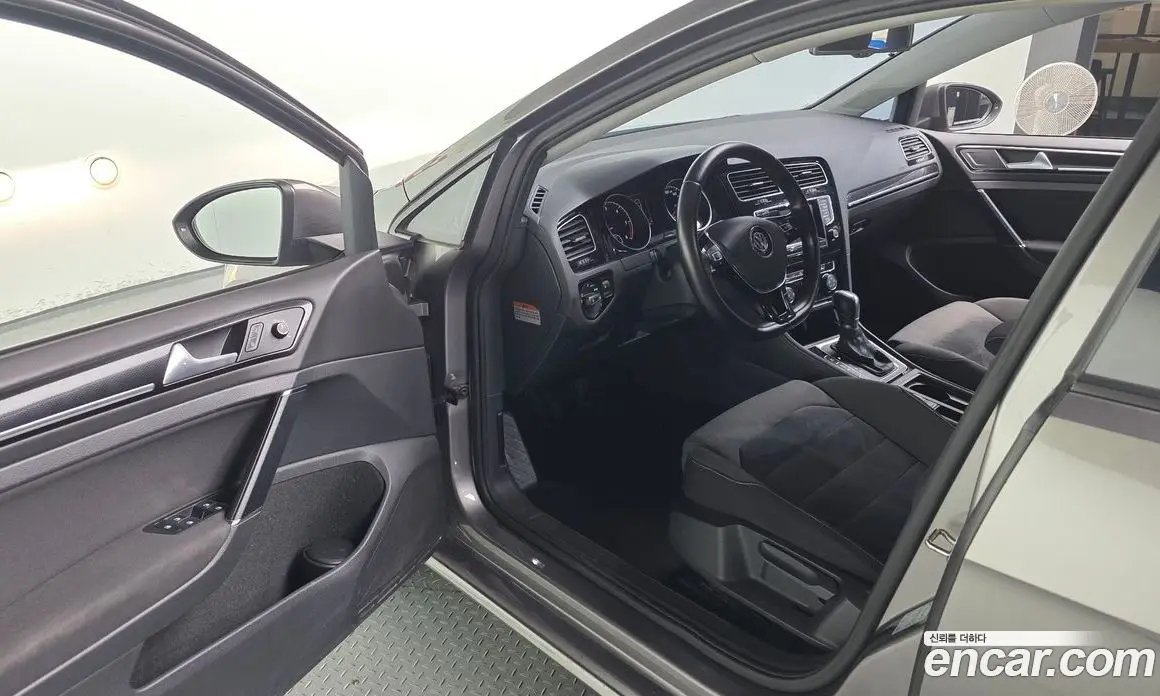 Volkswagen Golf 2014 1.6 автомат (гидро), фото 11 Volkswagen Golf 2014 1.6 автомат (гидро), фото 11