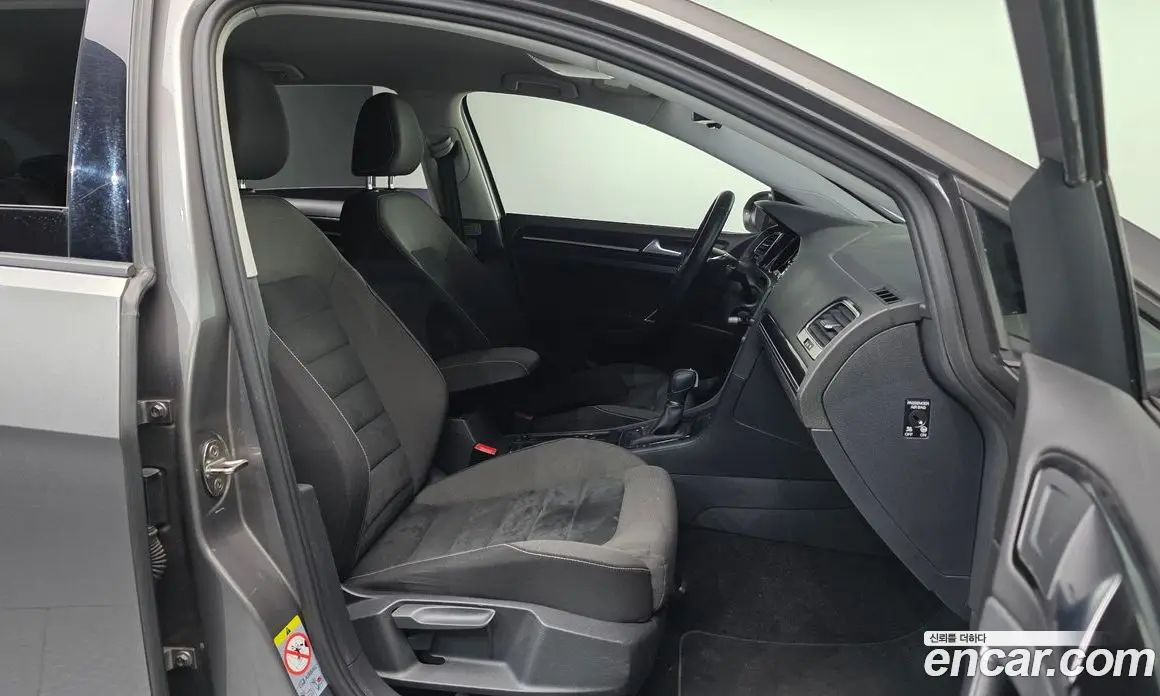 Volkswagen Golf 2014 1.6 автомат (гидро), фото 10 Volkswagen Golf 2014 1.6 автомат (гидро), фото 10