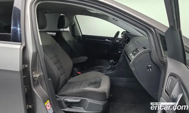 Volkswagen Golf 2014 1.6 автомат (гидро), миниатюра 10 Volkswagen Golf 2014 1.6 автомат (гидро), миниатюра 10