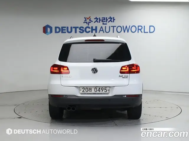 Volkswagen Tiguan 2015 2.0 автомат (гидро), миниатюра 4