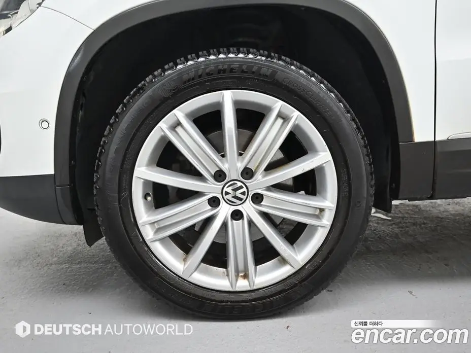 Volkswagen Tiguan 2015 2.0 автомат (гидро), фото 5