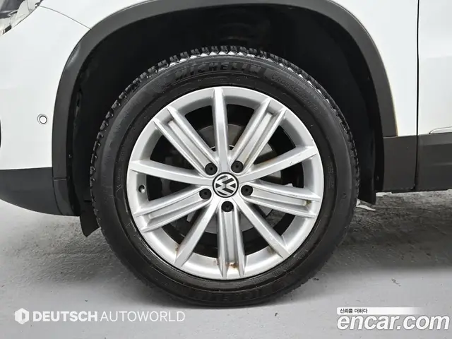 Volkswagen Tiguan 2015 2.0 автомат (гидро), миниатюра 5