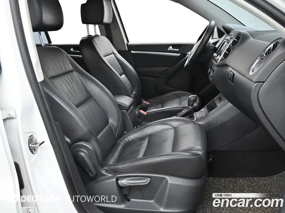Volkswagen Tiguan 2015 2.0 автомат (гидро), фото 10