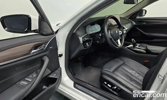 BMW 5 серия 2023 2.0 автомат (гидро), миниатюра 11
