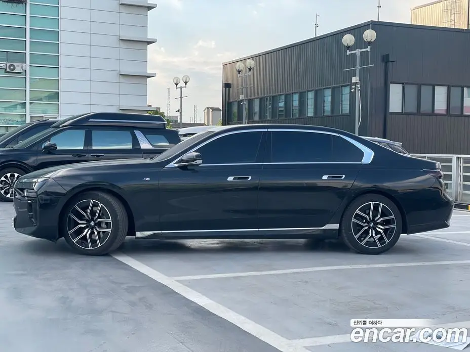 BMW 7 серия 2025 3.0 автомат (гидро), фото 5