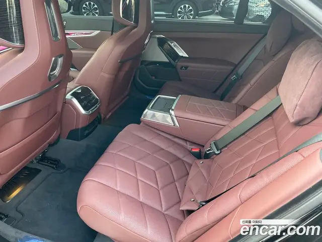 BMW 7 серия 2025 3.0 автомат (гидро), миниатюра 10