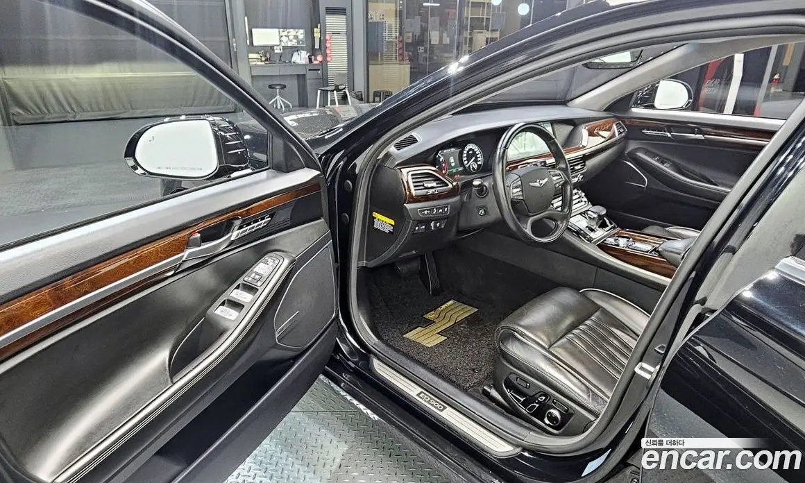 Genesis EQ900 2016 3.3 автомат (гидро), фото 11 Genesis EQ900 2016 3.3 автомат (гидро), фото 11