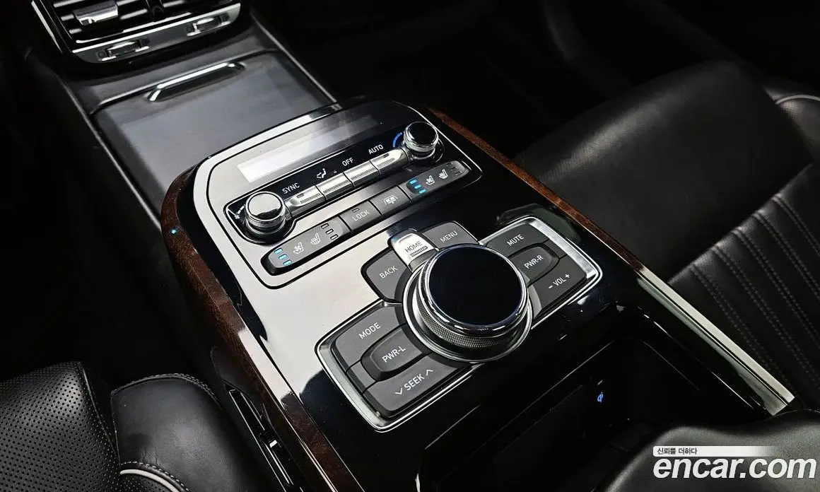 Genesis EQ900 2016 3.3 автомат (гидро), фото 17 Genesis EQ900 2016 3.3 автомат (гидро), фото 17