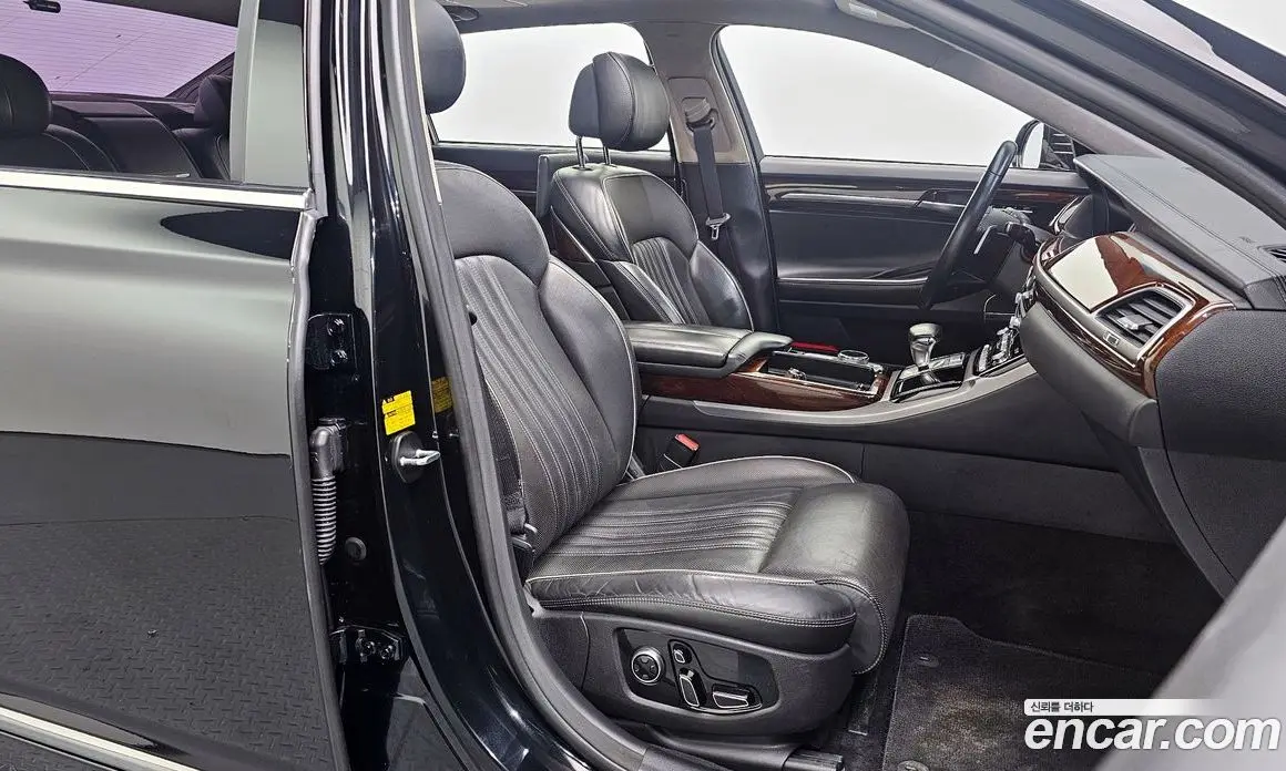 Genesis EQ900 2016 3.3 автомат (гидро), фото 10 Genesis EQ900 2016 3.3 автомат (гидро), фото 10