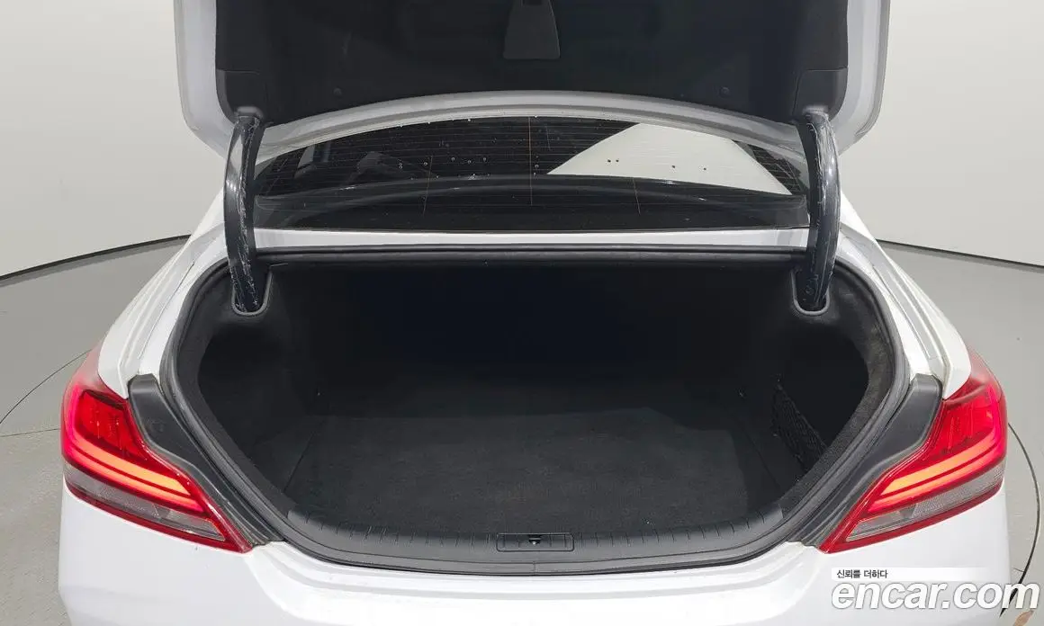Genesis G70 2018 2.0 автомат (гидро), фото 20 Genesis G70 2018 2.0 автомат (гидро), фото 20