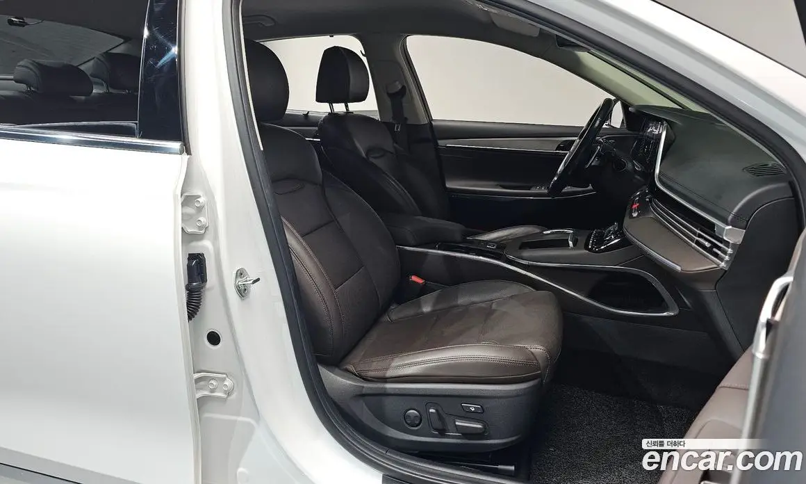 Hyundai Grandeur 2020 2.5 автомат (гидро), фото 17