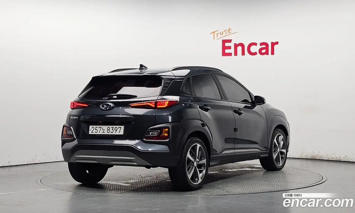 Hyundai Kona 2020 1.6 автомат (гидро), фото 1