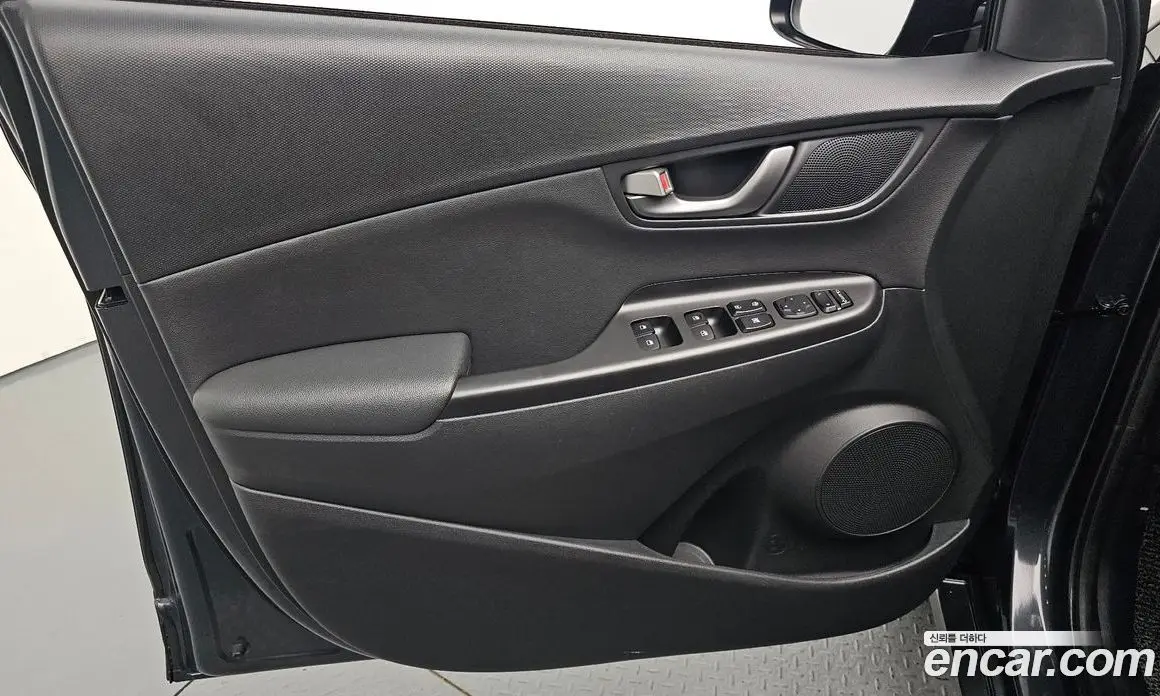 Hyundai Kona 2020 1.6 автомат (гидро), фото 13