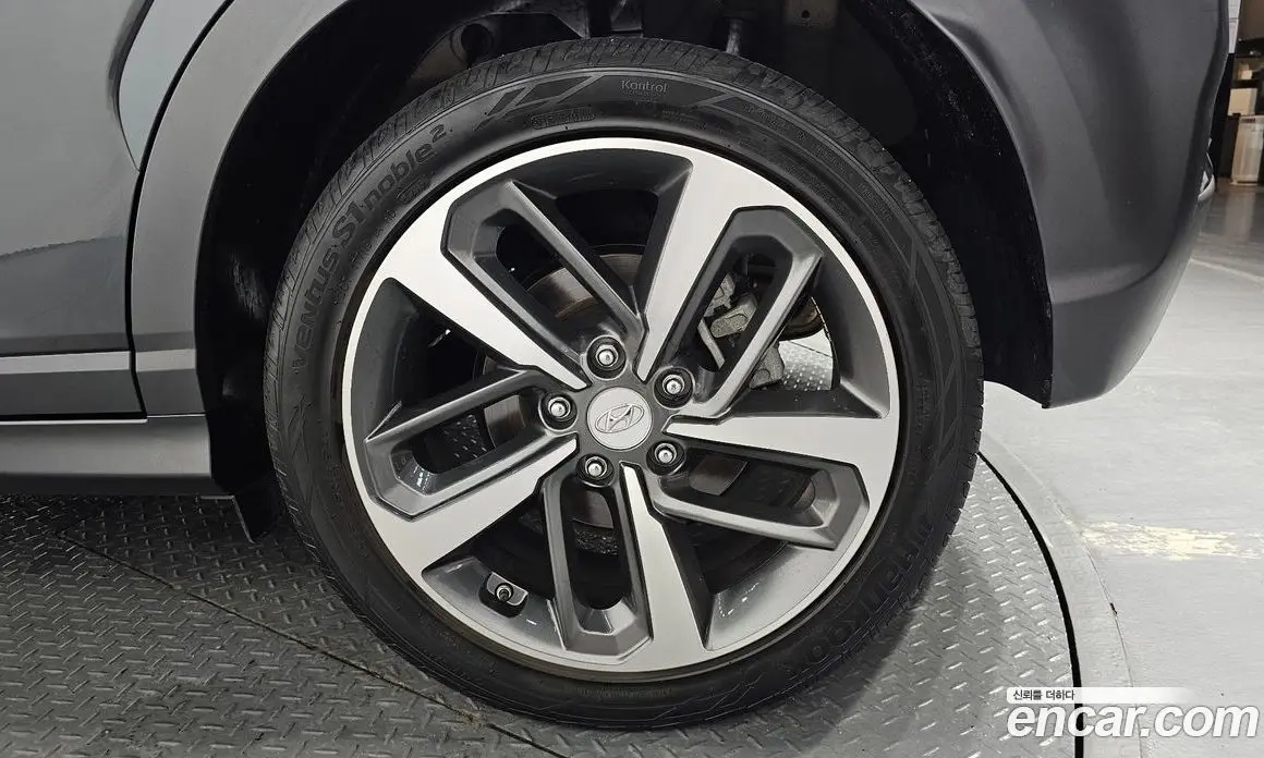 Hyundai Kona 2020 1.6 автомат (гидро), фото 6