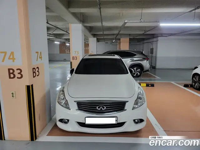 Infiniti G 2010 3.7 автомат (гидро), миниатюра 2