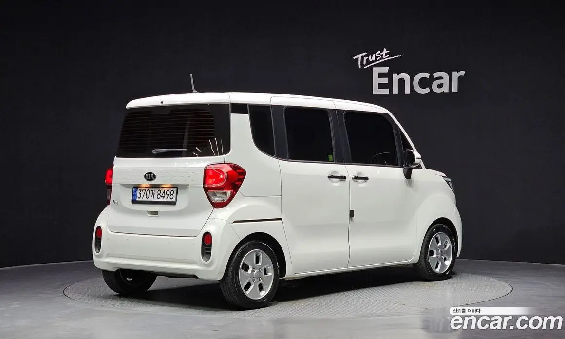 Kia Ray 2021 1.0 автомат (гидро), фото 2