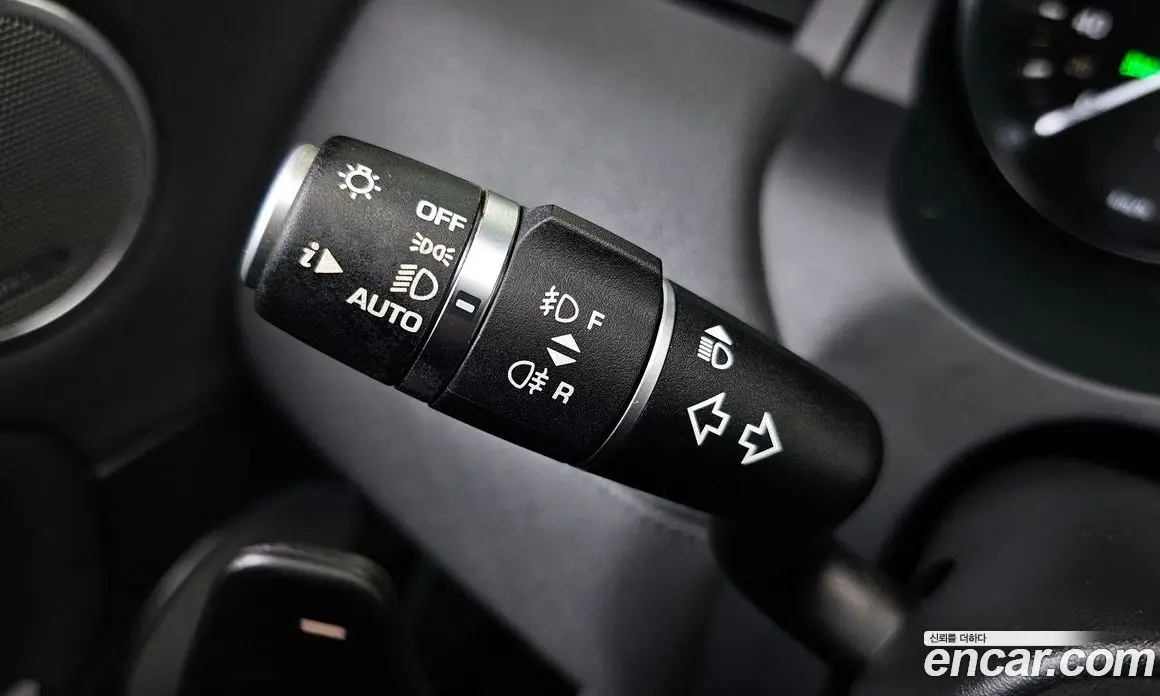 Land Rover Range Rover Evoque 2017 2.0 автомат (гидро), фото 16