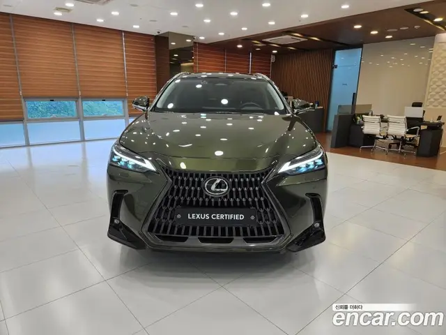 Lexus NX 2025 2.5 автомат (вариатор), миниатюра 3