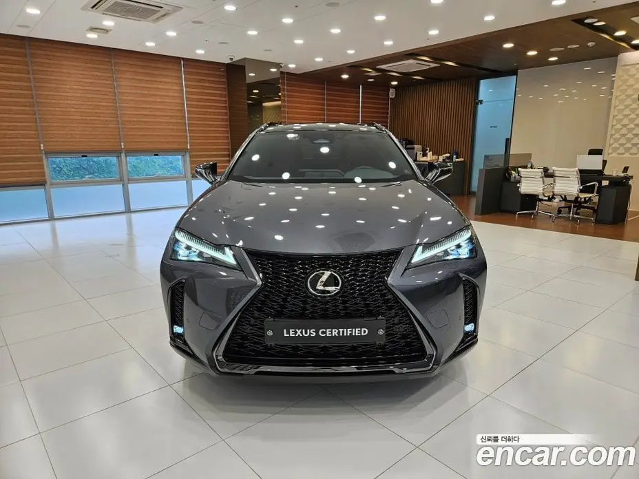 Lexus UX 2025 2.0 автомат (вариатор), фото 3