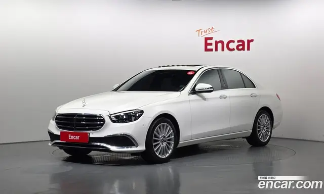 Mercedes-Benz E-Class 2021 2.0 автомат (гидро), миниатюра 1