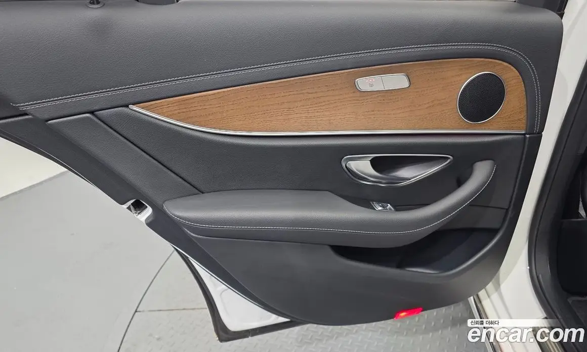 Mercedes-Benz E-Class 2021 2.0 автомат (гидро), фото 15
