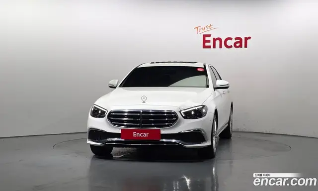 Mercedes-Benz E-Class 2021 2.0 автомат (гидро), миниатюра 3