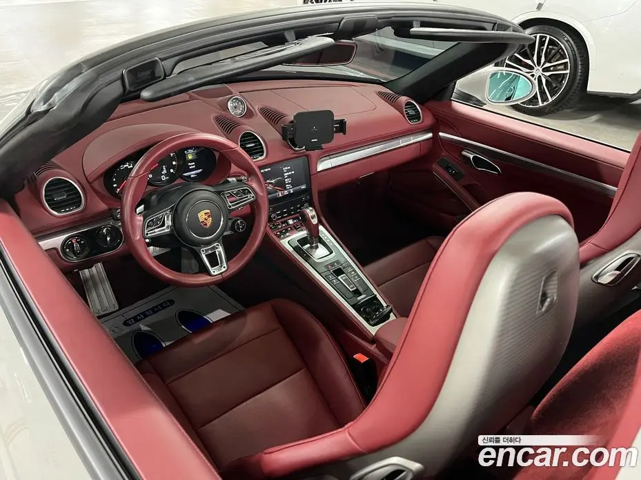 Porsche 718 2024 4.0 автомат (гидро), фото 9