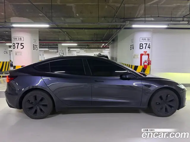 Tesla Model 3 2026 автомат (гидро), миниатюра 3