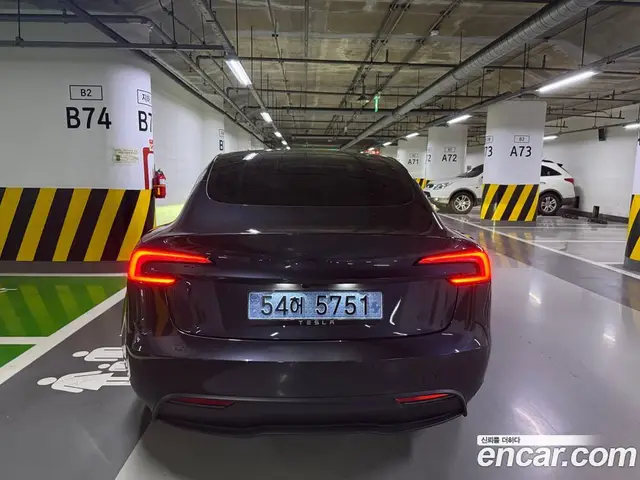 Tesla Model 3 2026 автомат (гидро), миниатюра 4