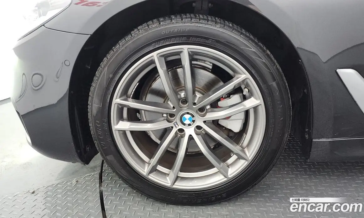 BMW 5 серия 2018 2.0 автомат (гидро), фото 5