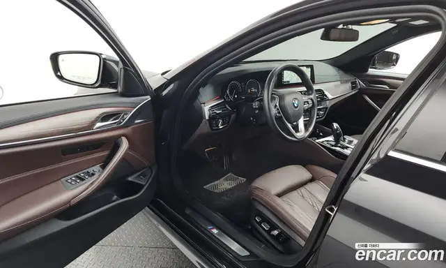 BMW 5 серия 2018 2.0 автомат (гидро), миниатюра 10