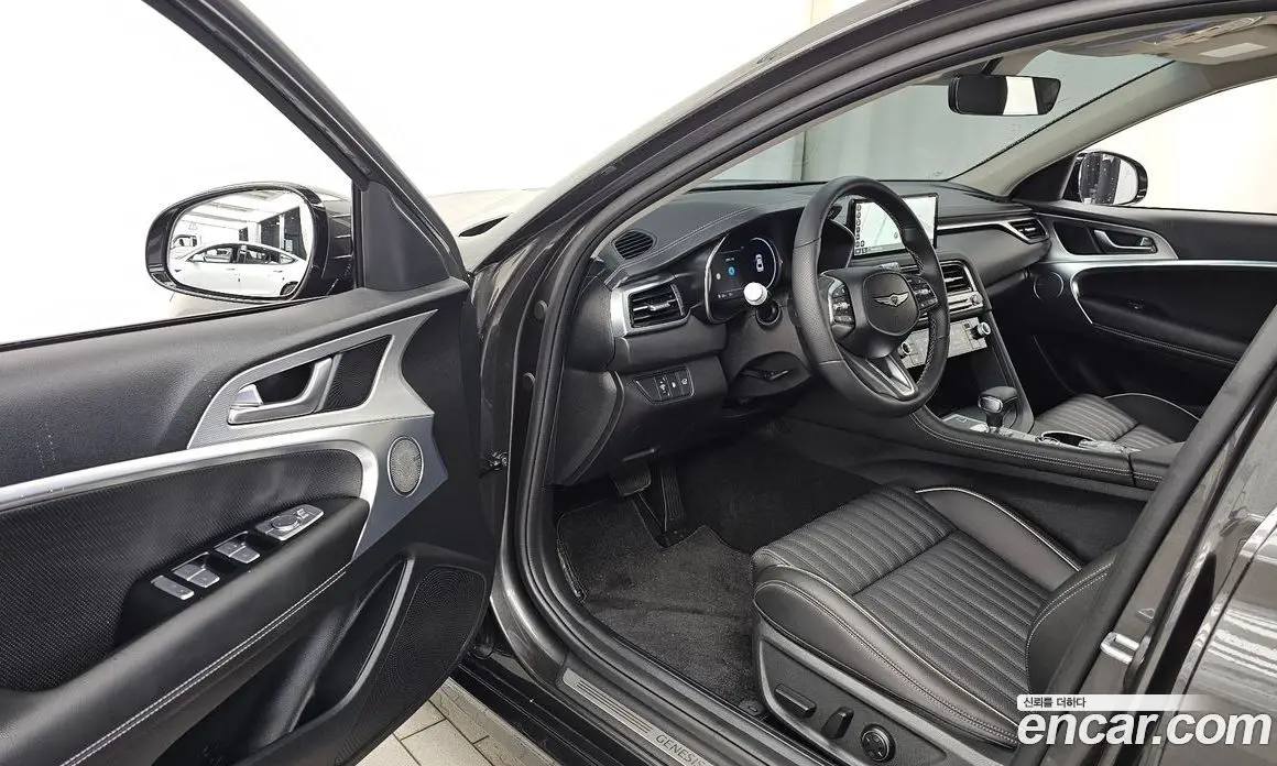 Genesis G70 2024 2.5 автомат (гидро), фото 13