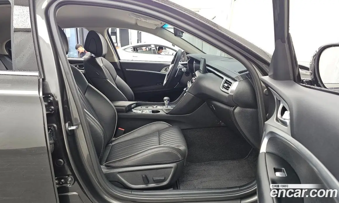 Genesis G70 2024 2.5 автомат (гидро), фото 17
