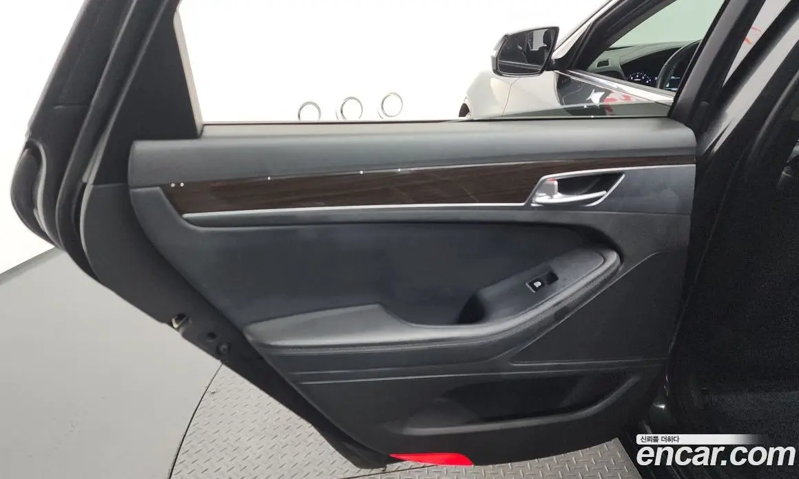 Genesis G80 2018 3.3 автомат (гидро), фото 15