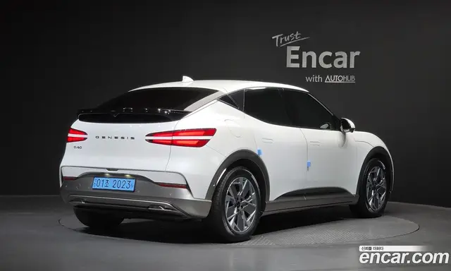 Genesis GV60 2022 0.1 автомат (гидро), миниатюра 2
