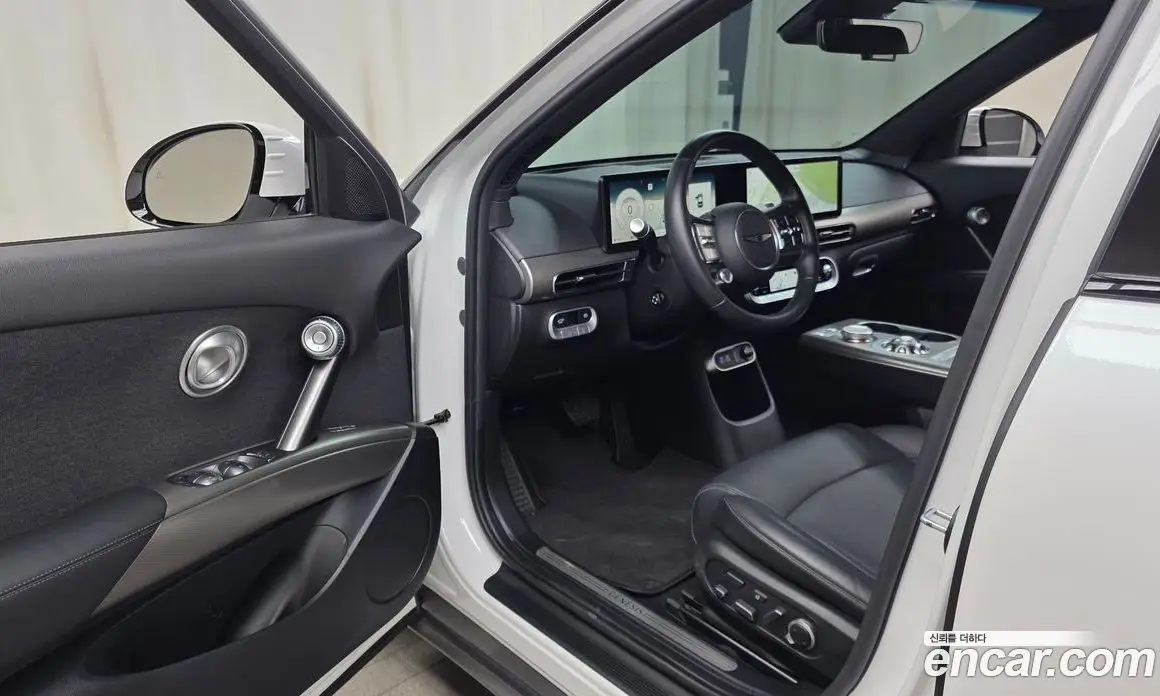 Genesis GV60 2022 0.1 автомат (гидро), фото 13