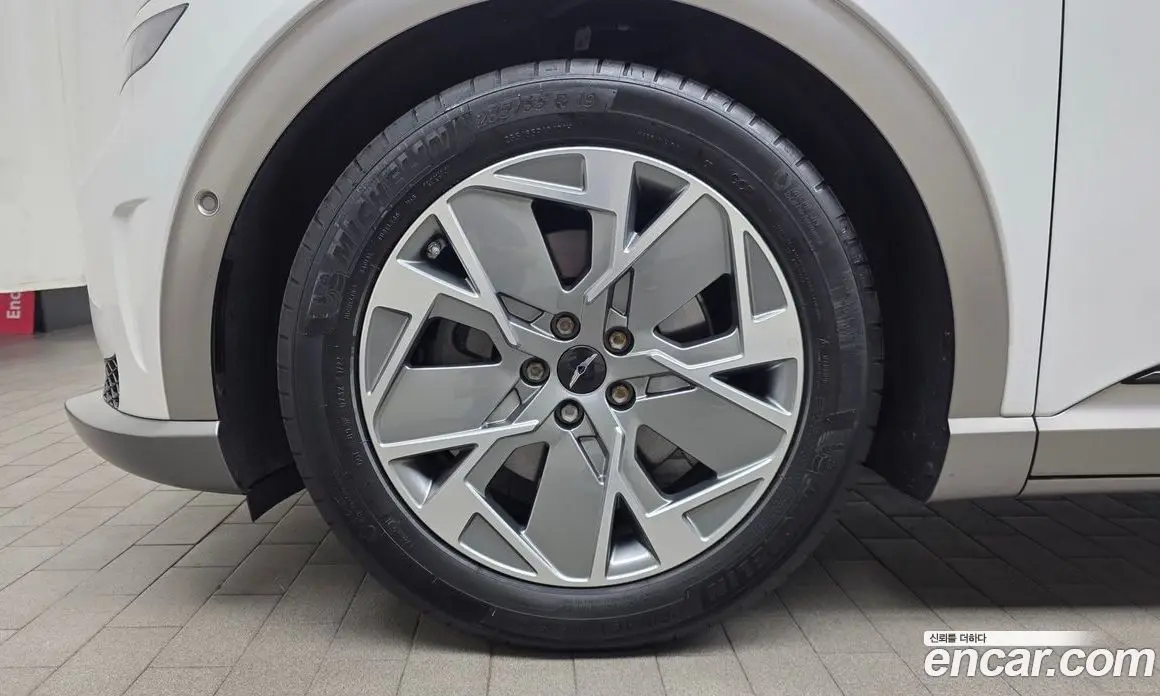 Genesis GV60 2022 0.1 автомат (гидро), фото 5
