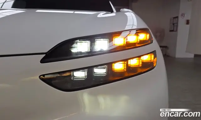 Genesis GV60 2022 0.1 автомат (гидро), миниатюра 8