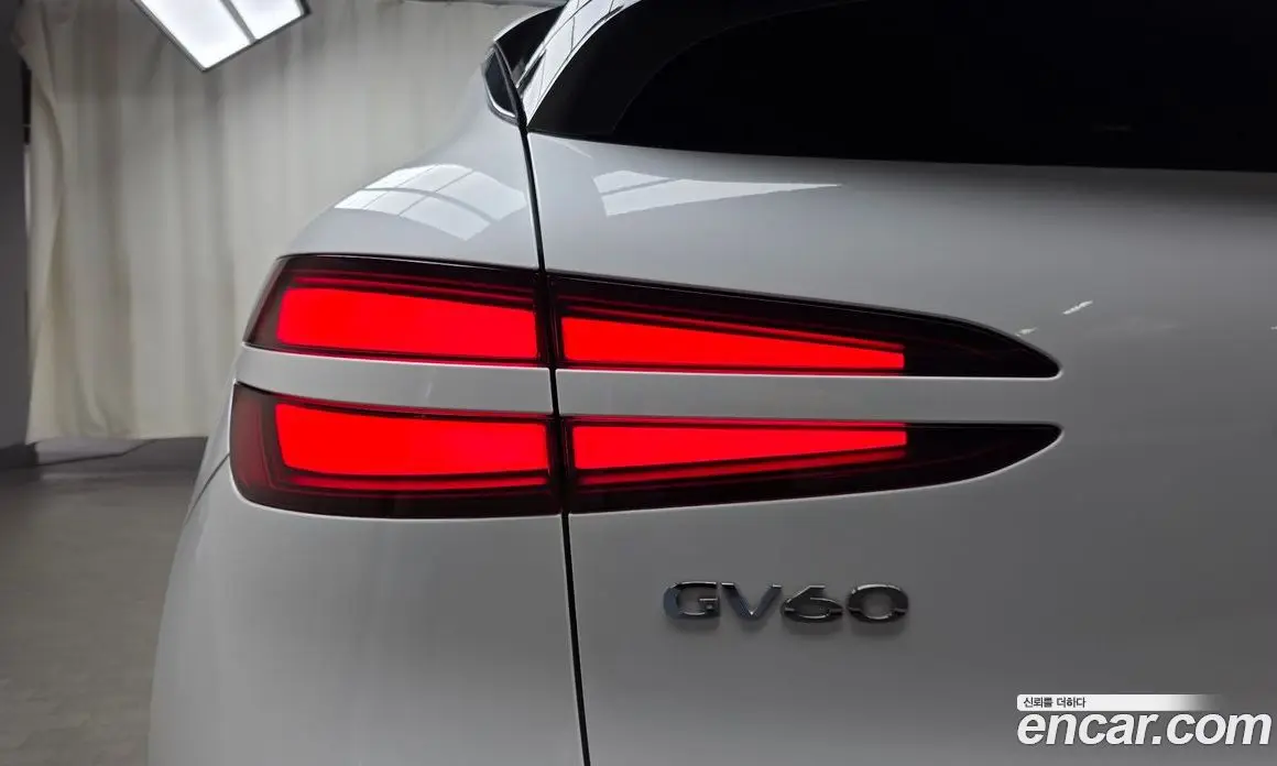 Genesis GV60 2022 0.1 автомат (гидро), фото 9