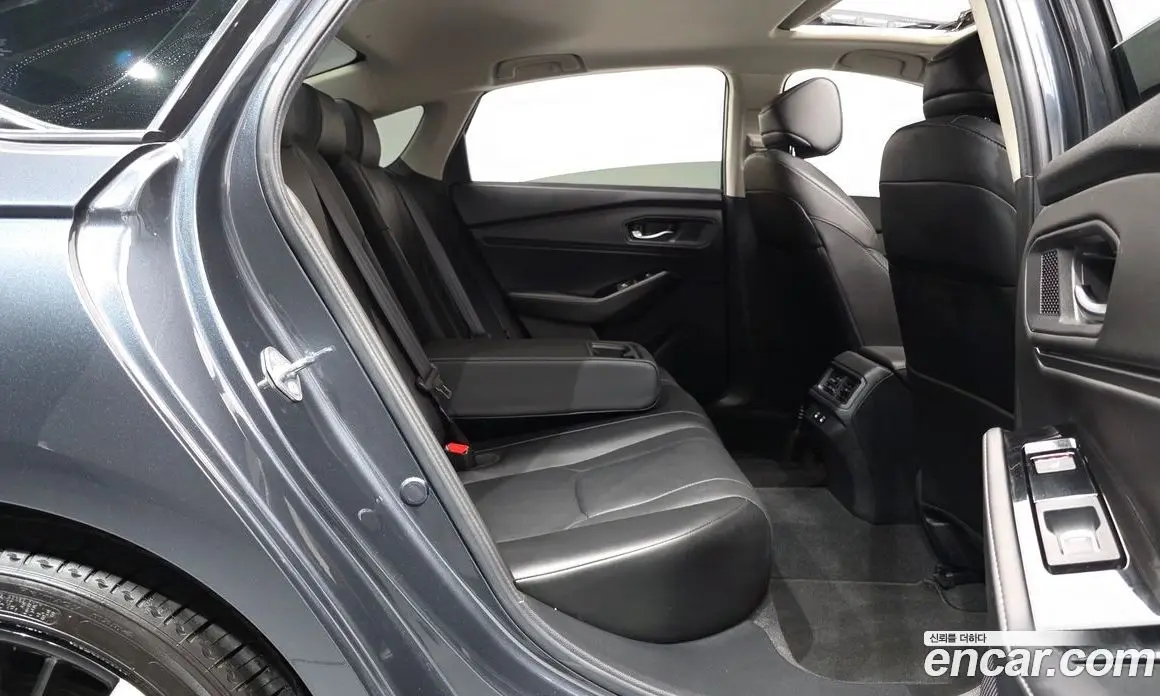 Honda Accord 2023 2.0 автомат (гидро), фото 16