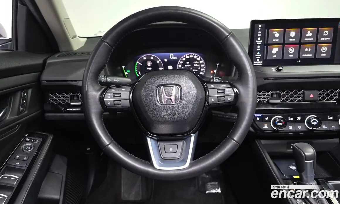Honda Accord 2023 2.0 автомат (гидро), фото 17